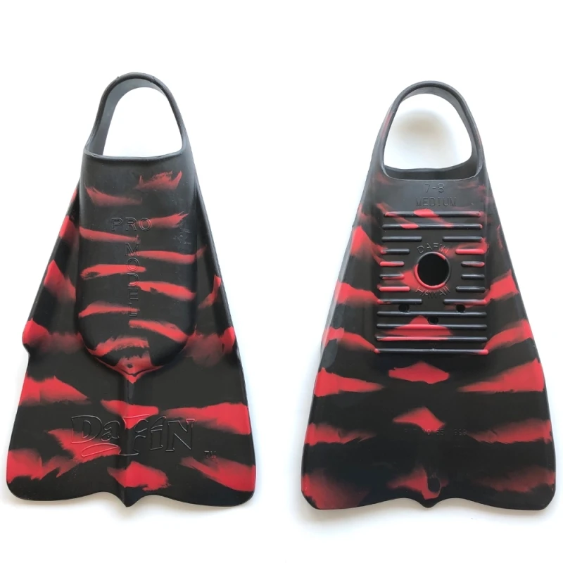 DaFiN Swim Fins Zak Noyle NSLA Black Red - ML - UK 8-9 (US9-10) 2 DaFiN Swim Fins Zak Noyle NSLA Black Red - ML - UK 8-9 (US9-10) - Image 2