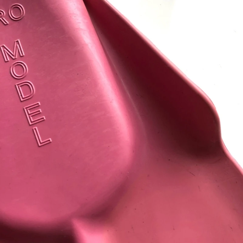 DaFiN Swim Fins Pink White - MEDIUM - UK 6-7 (US7-8) 4 DaFiN Swim Fins Pink White - MEDIUM - UK 6-7 (US7-8) - Image 4