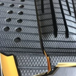 FCS Julian Wilson Tread Lite Tail Pad Black Mango -Surf Gear Shop img3877 78877